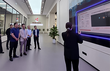 ​LeaTech Company Visits Hechuan District and Explores Smart Display Industry